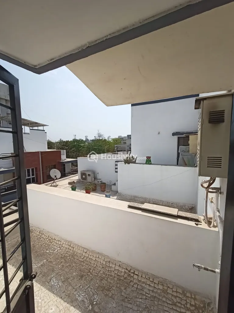 4 BHK Bunglow for Sale in Sargasan, Gandhinagar Image 8