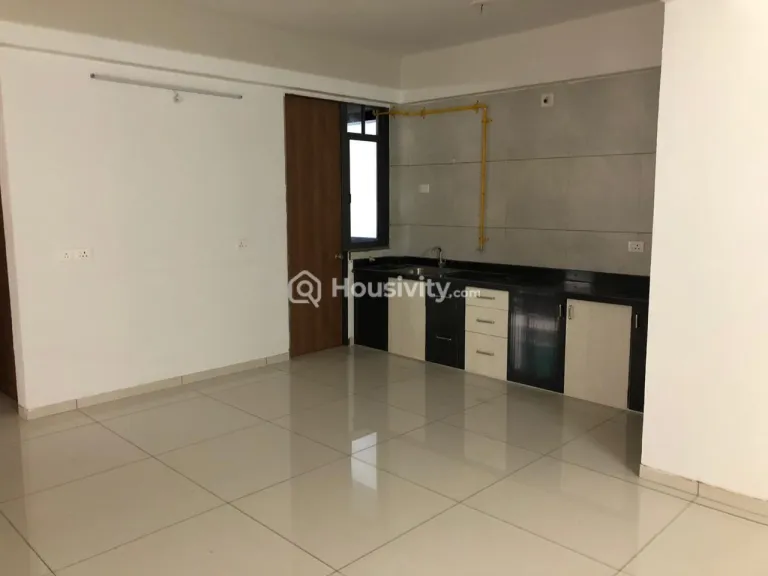 3 BHK Flat for Rent in Sargasan, Gandhinagar Image 2