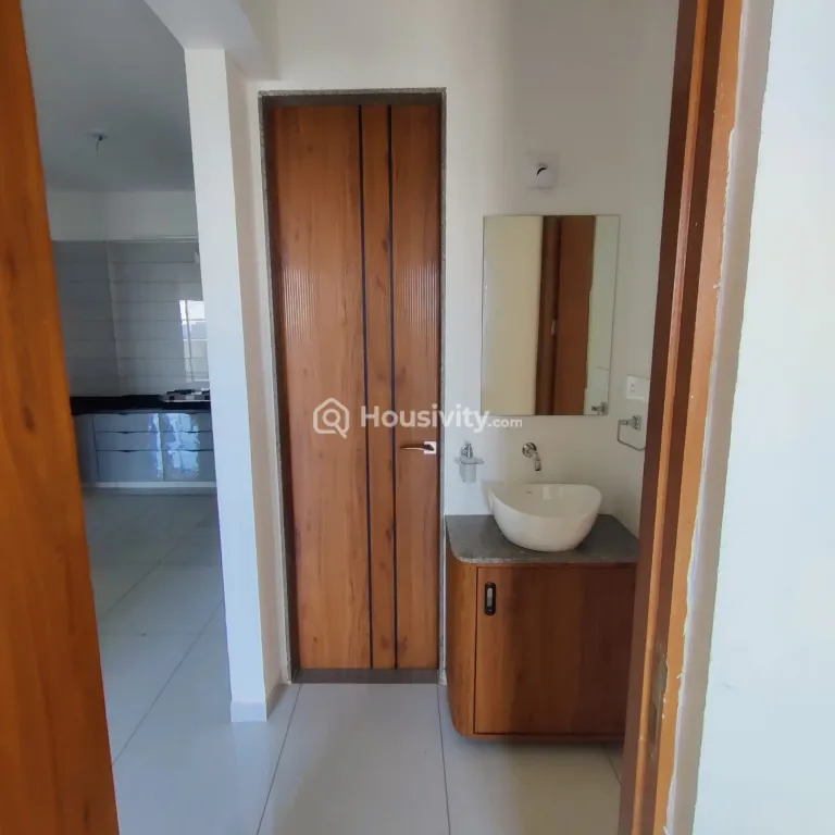 3 BHK Flat for Rent in Raysan, Gandhinagar Image 5
