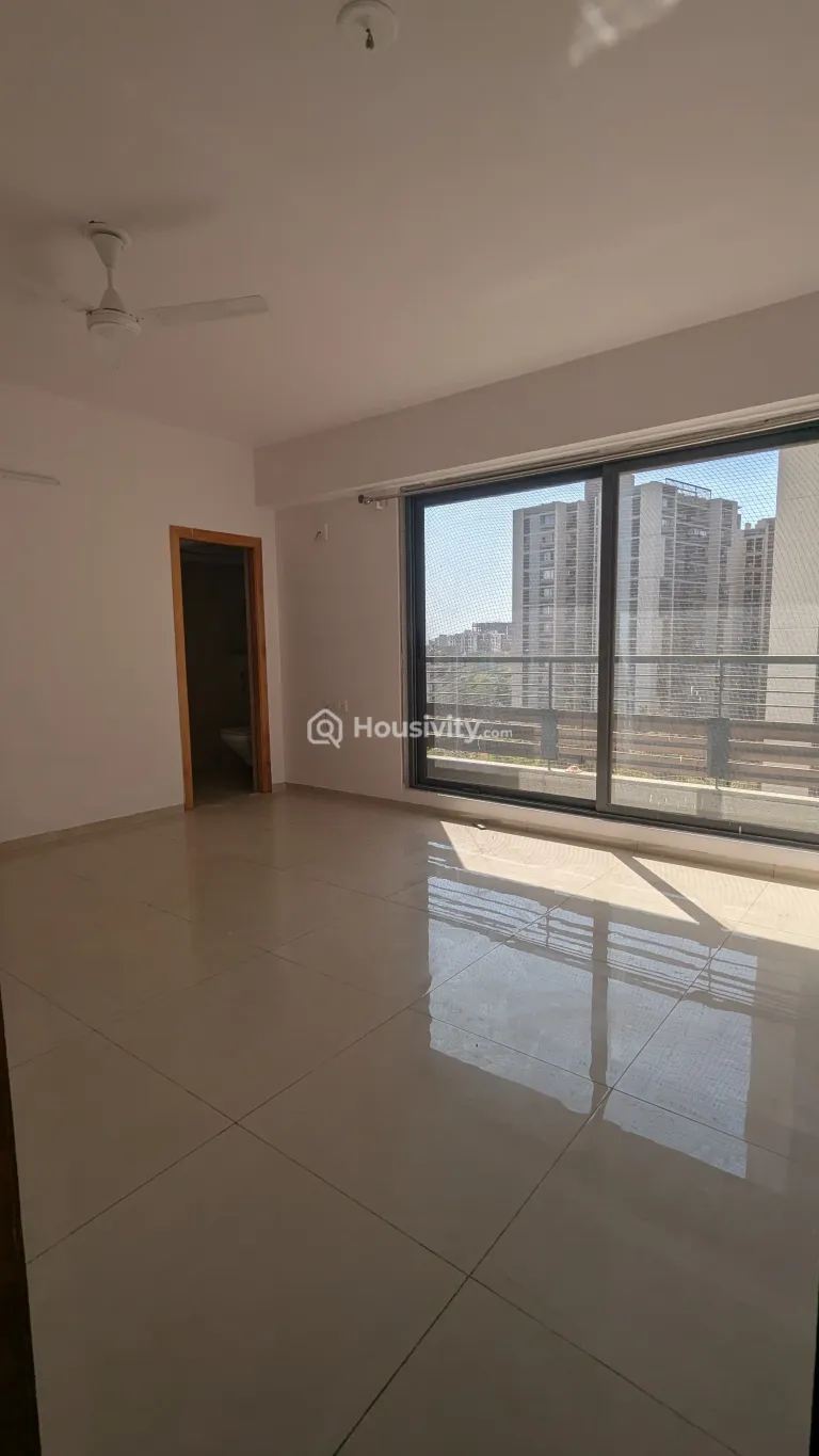 3 BHK Flat for Rent in Kudasan, Gandhinagar Image 7