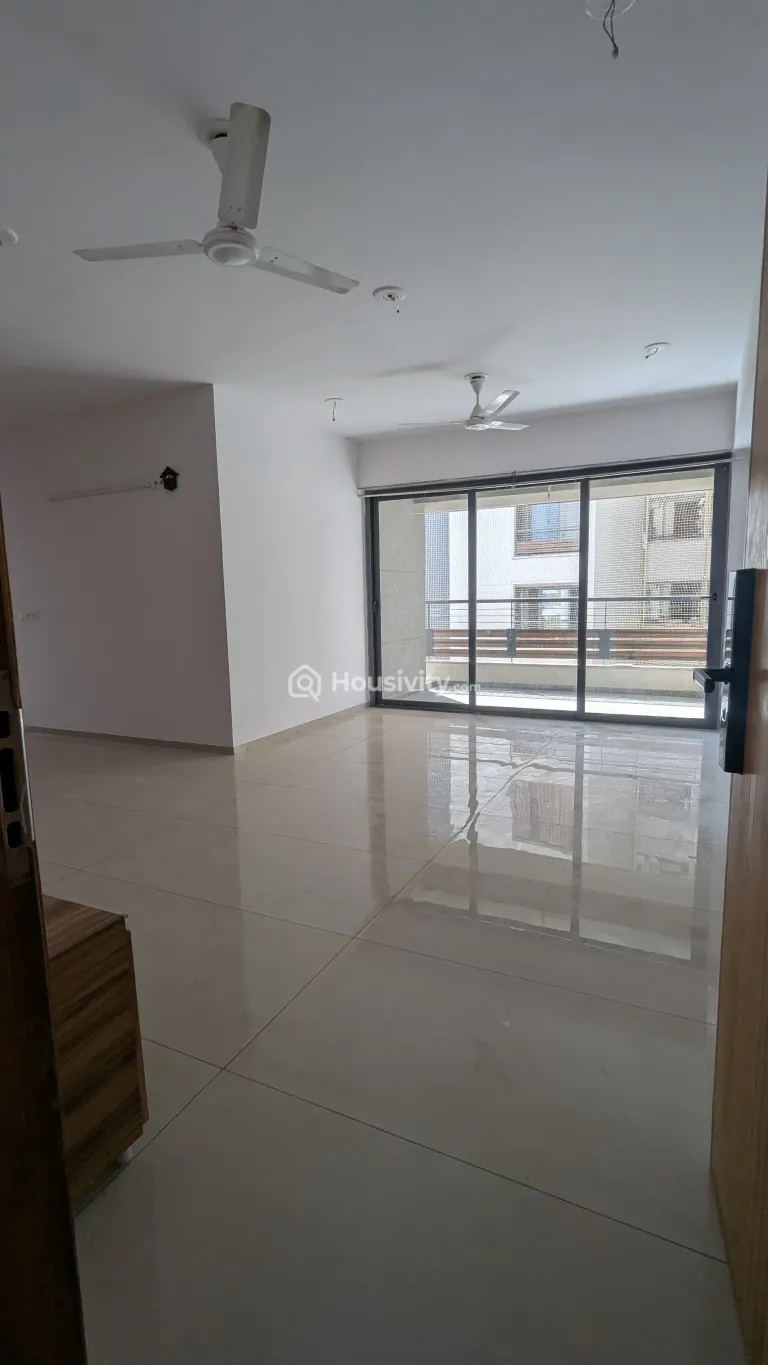 3 BHK Flat for Rent in Kudasan, Gandhinagar Image 11