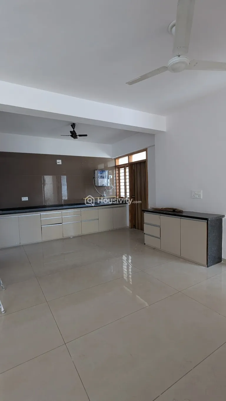 3 BHK Flat for Rent in Kudasan, Gandhinagar Image 12