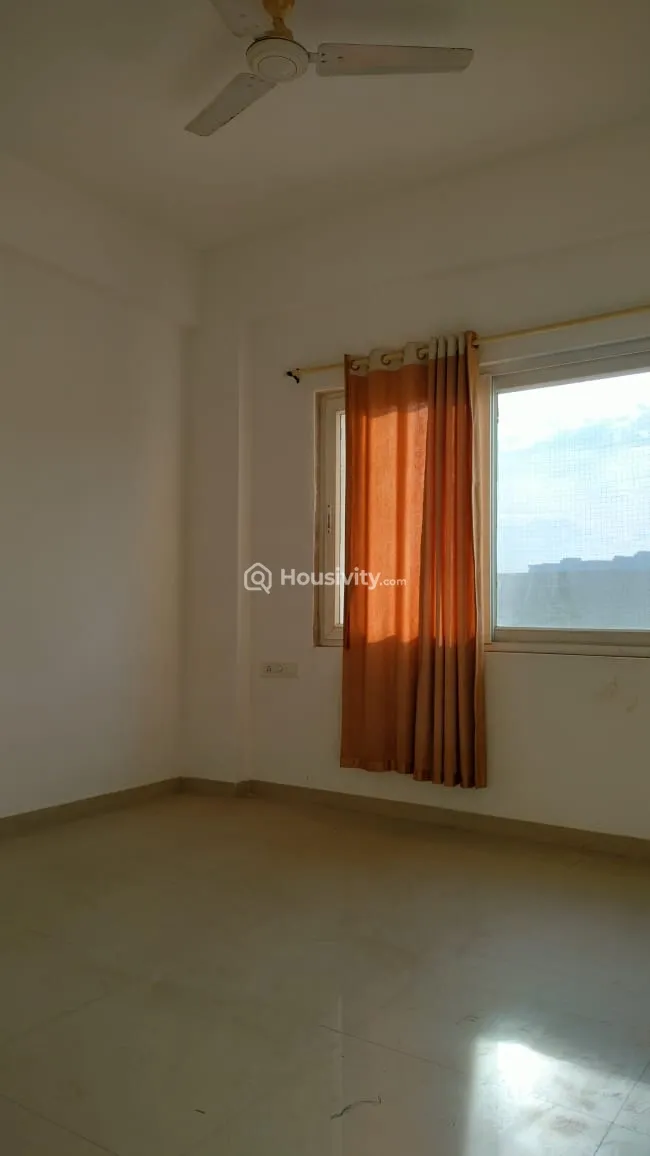 2 BHK Flat for Sale in Sargasan, Gandhinagar Image 3