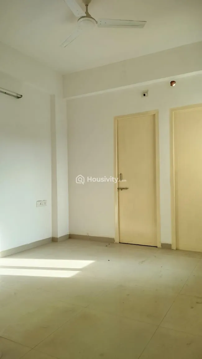 2 BHK Flat for Sale in Sargasan, Gandhinagar Image 2