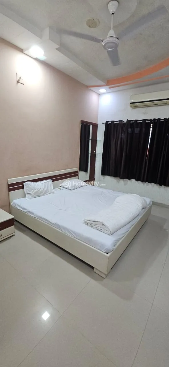 4 BHK Bunglow for Rent in Raysan, Gandhinagar Image 2