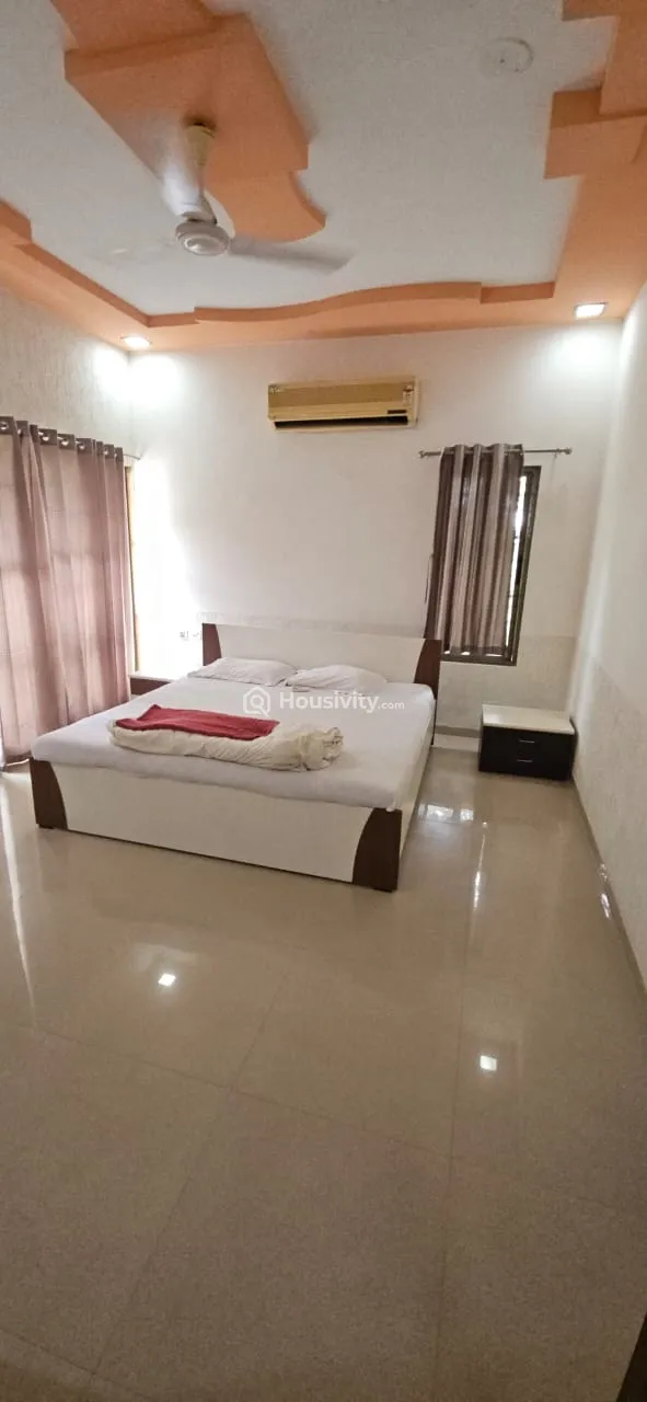 4 BHK Bunglow for Rent in Raysan, Gandhinagar Image 1