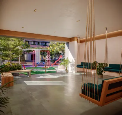 Royal Crown Image 16