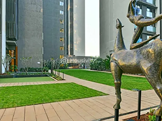 Rustomjee Paramount Image 1