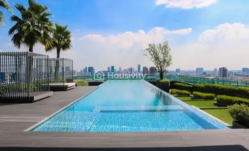 Squarefeet Y Square Image 15