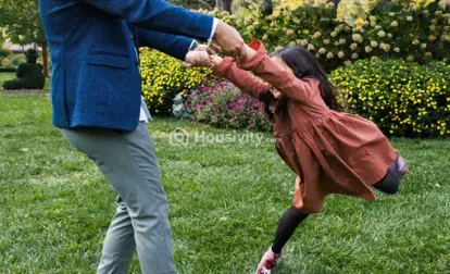 Squarefeet Y Square Image 16