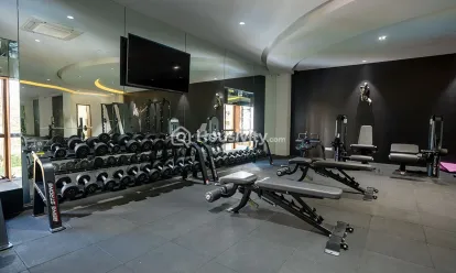 Tharwani Solitaire Image 13