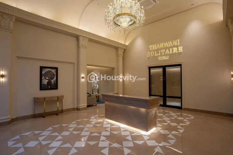 Tharwani Solitaire Image 17