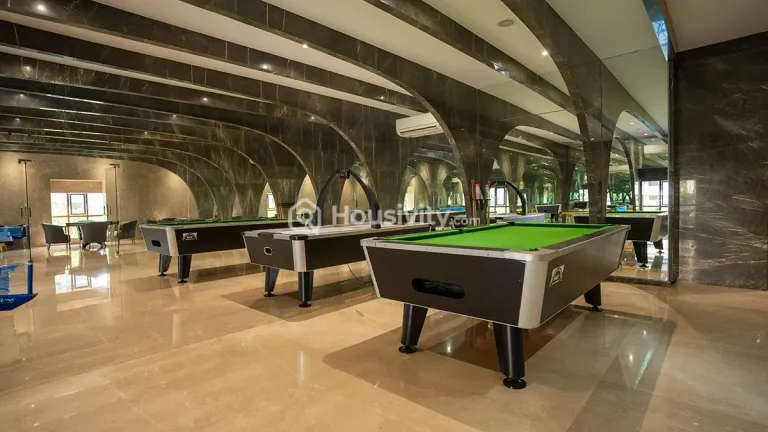 Tharwani Solitaire Image 6