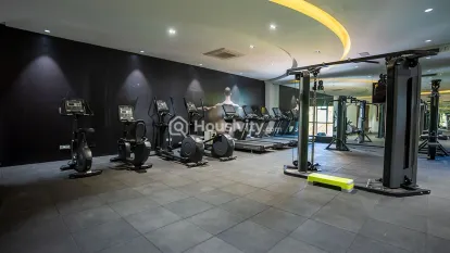 Tharwani Solitaire Image 11