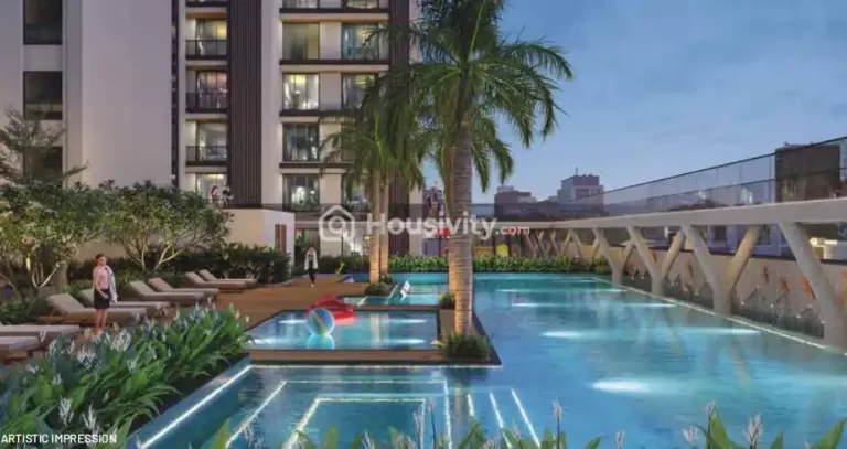 Downtown Avenue Image 1