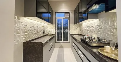 Metro Paramount Image 8