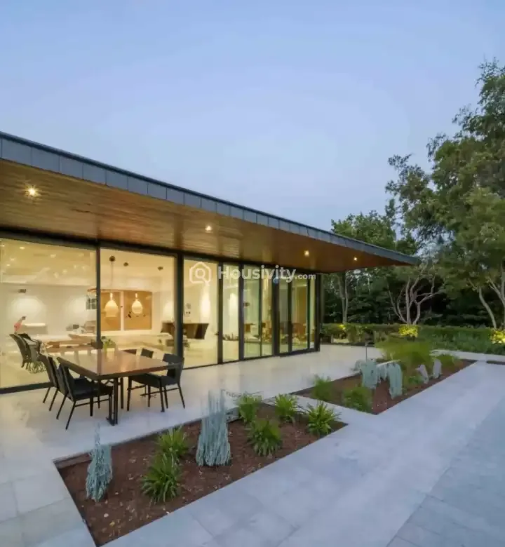 Parwati Colossal Image 2