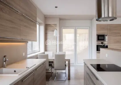 Sugee Renaissance Image 8