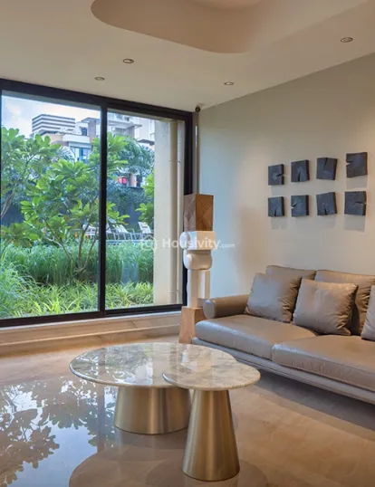 Platinum Esquire Image 6