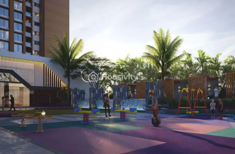 Majestique Mayberry Image 2