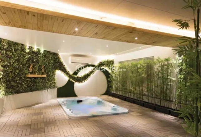 Majestique Manhattan Image 3