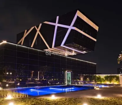 Majestique Manhattan Image 6