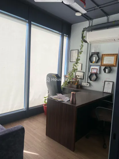 Office for Sale in Iskon, Ahmedabad Image 1