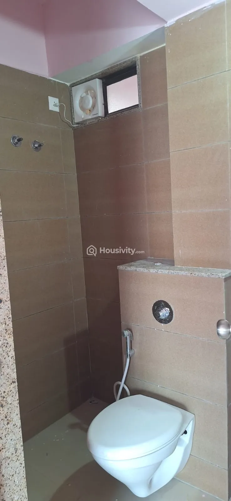 2 BHK Flat On Rent Image 3