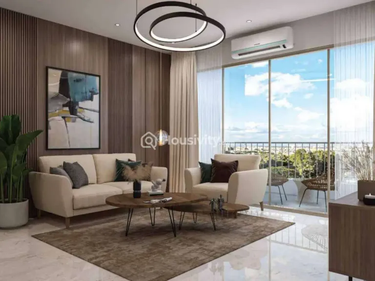 Manav La Centra Image 4