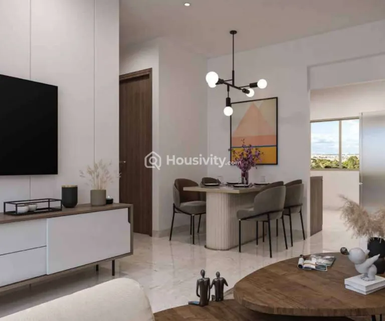 Manav La Centra Image 1