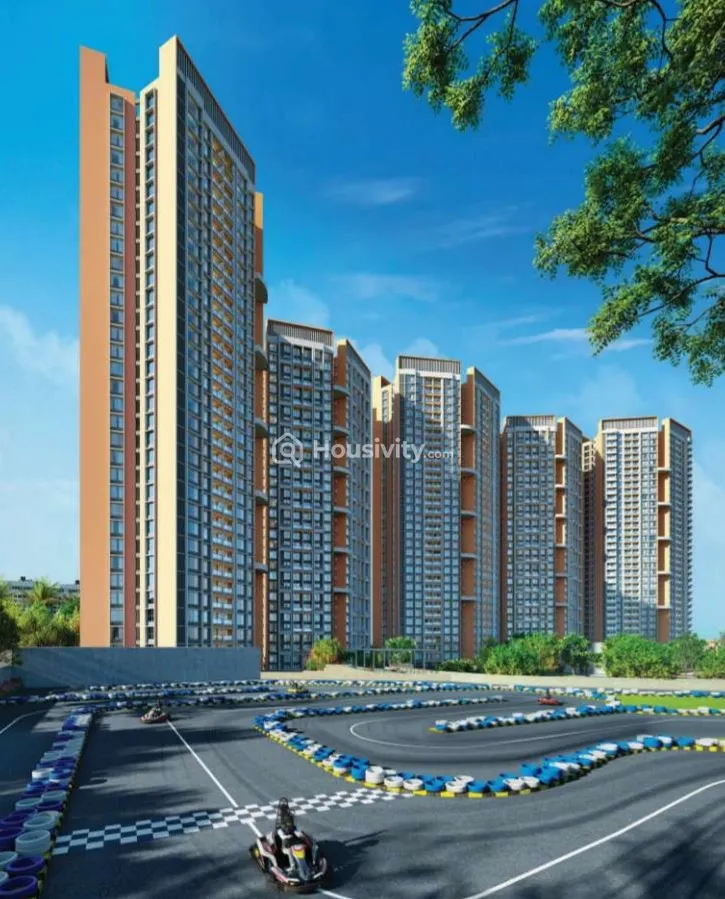 Gera Joy On Treetop Image 3