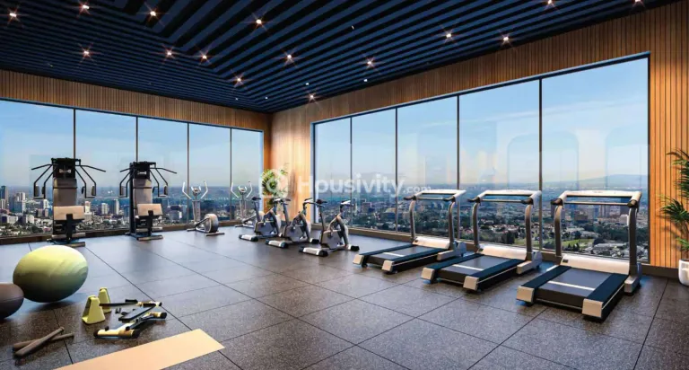 Pyramid Crown Eight Image 6