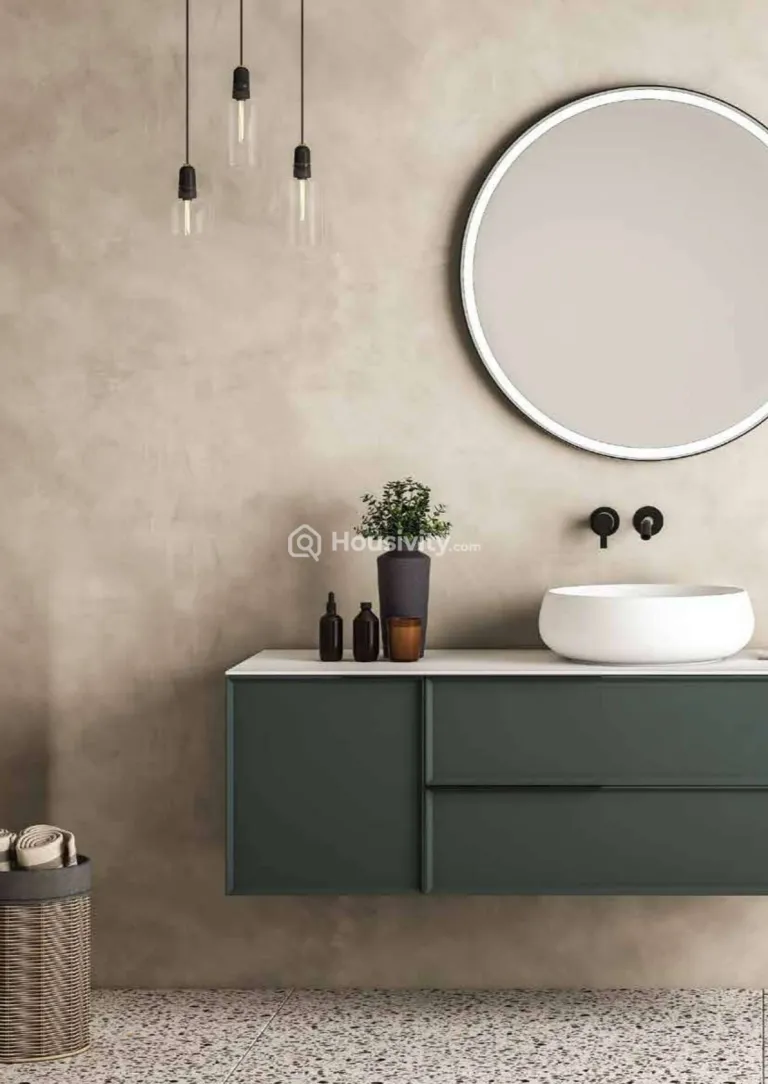 Pyramid Crown Eight Image 3