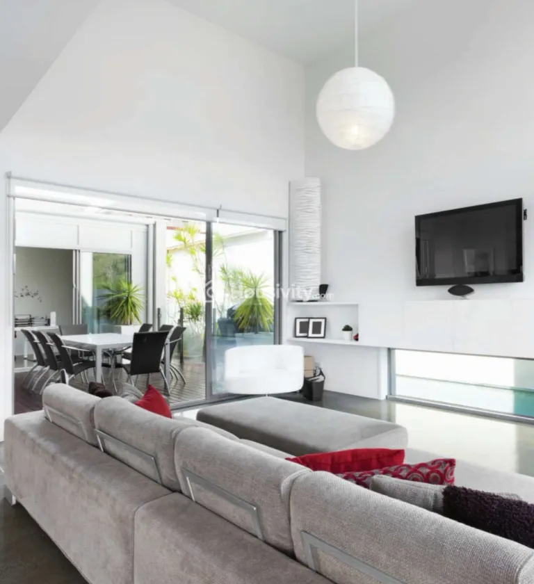 Sandeep White Square Image 4