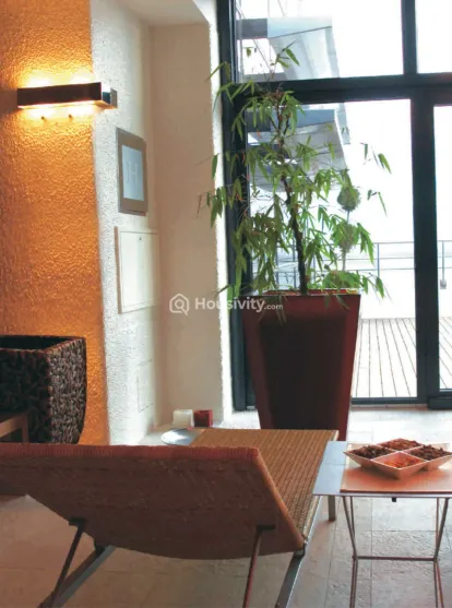 Landmark The Residency Image 8