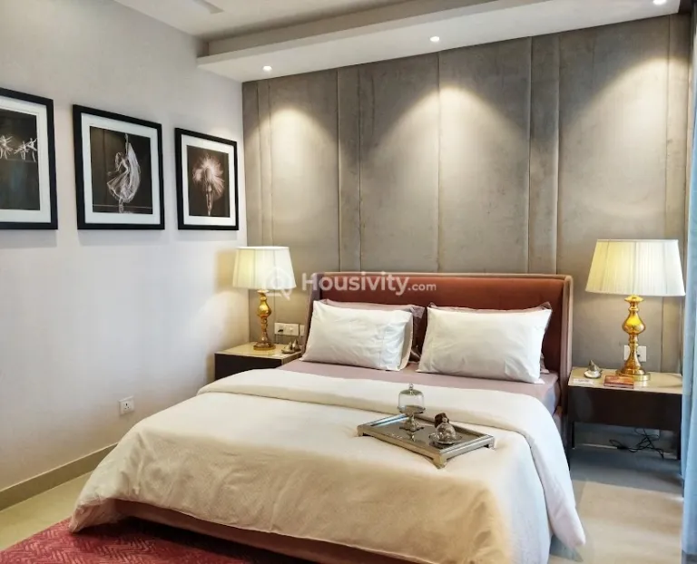 Live By The Greens Image 7