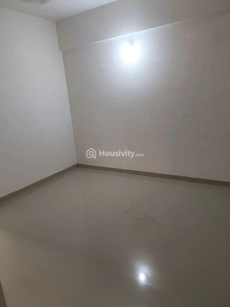 2 BHK Flat On Rent Image 2