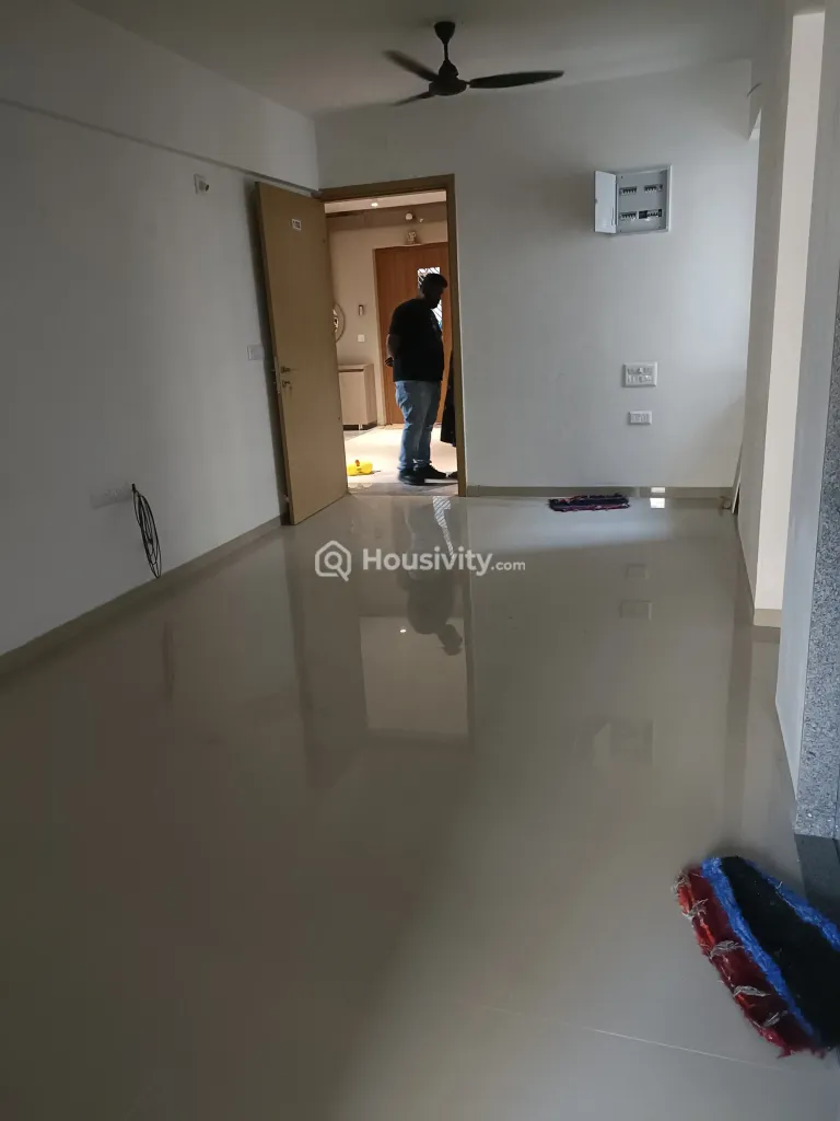 2 BHK Flat On Rent Image 3
