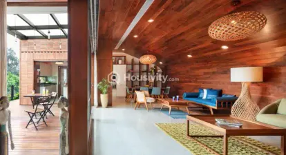 Total That Quiet Earth Image 4