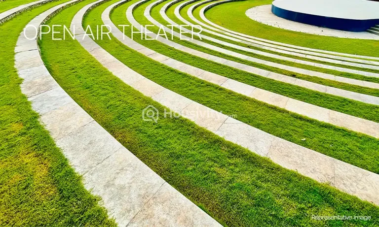 Century Liva Image 9