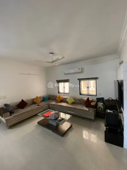 3 BHK Flat for Sale in Bodakdev, Ahmedabad Image 3