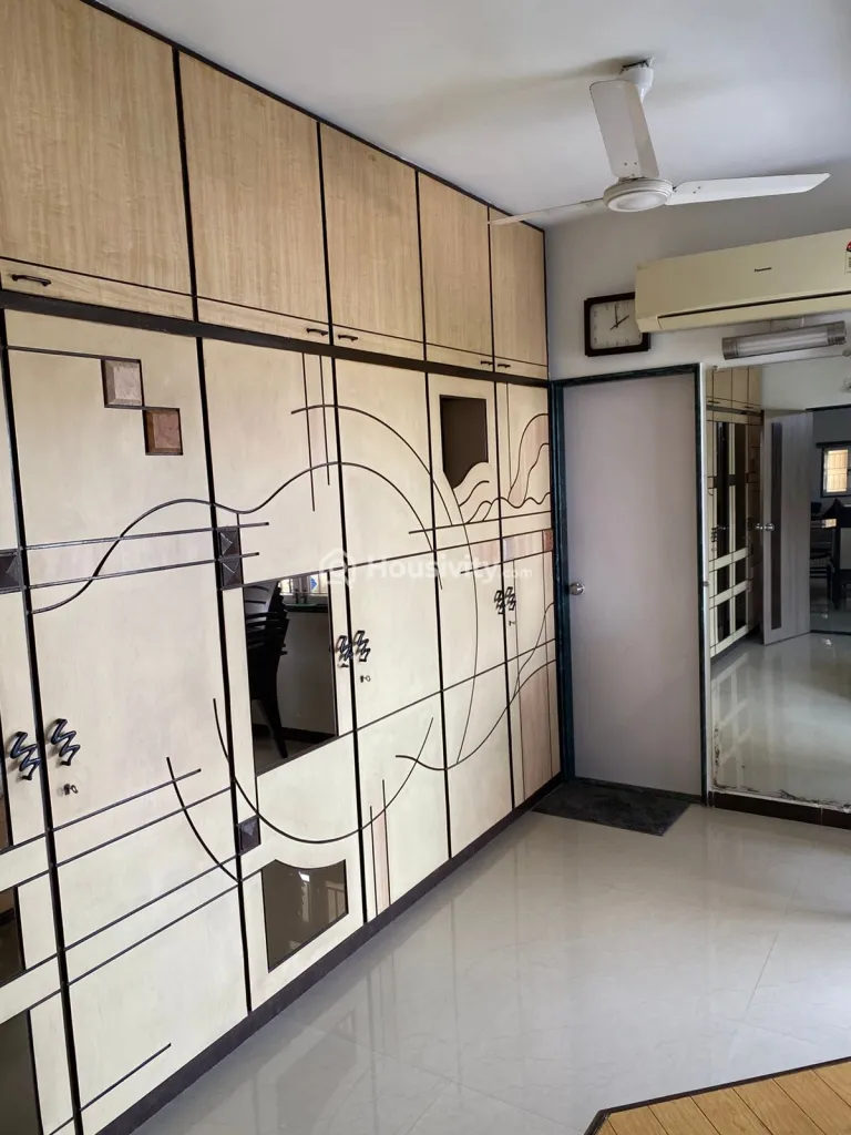 3 BHK Flat for Sale in Bodakdev, Ahmedabad Image 4