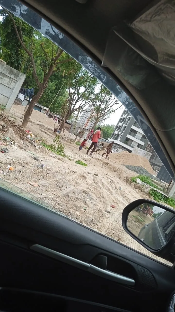 Plot for Sale in Vaishnodevi Circle Image 1