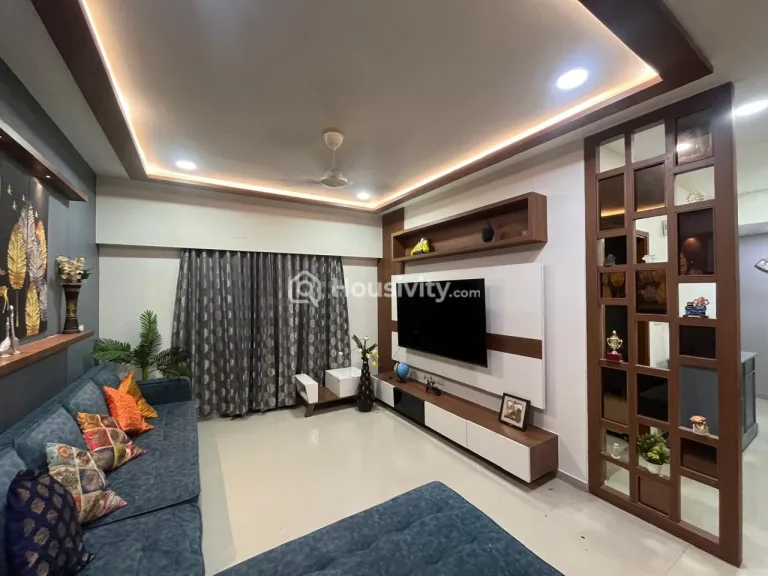 3 BHK Flat for Rent in Vaishnodevi, Ahmedabad Image 10