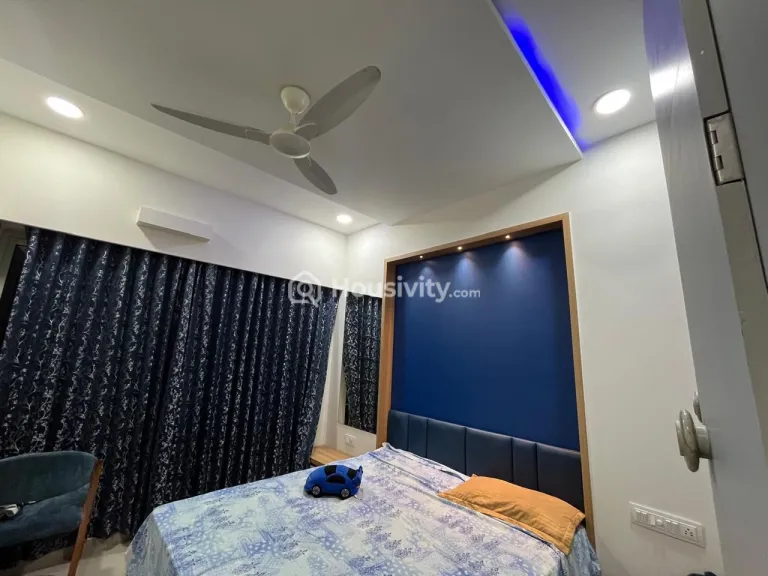 3 BHK Flat for Rent in Vaishnodevi, Ahmedabad Image 7