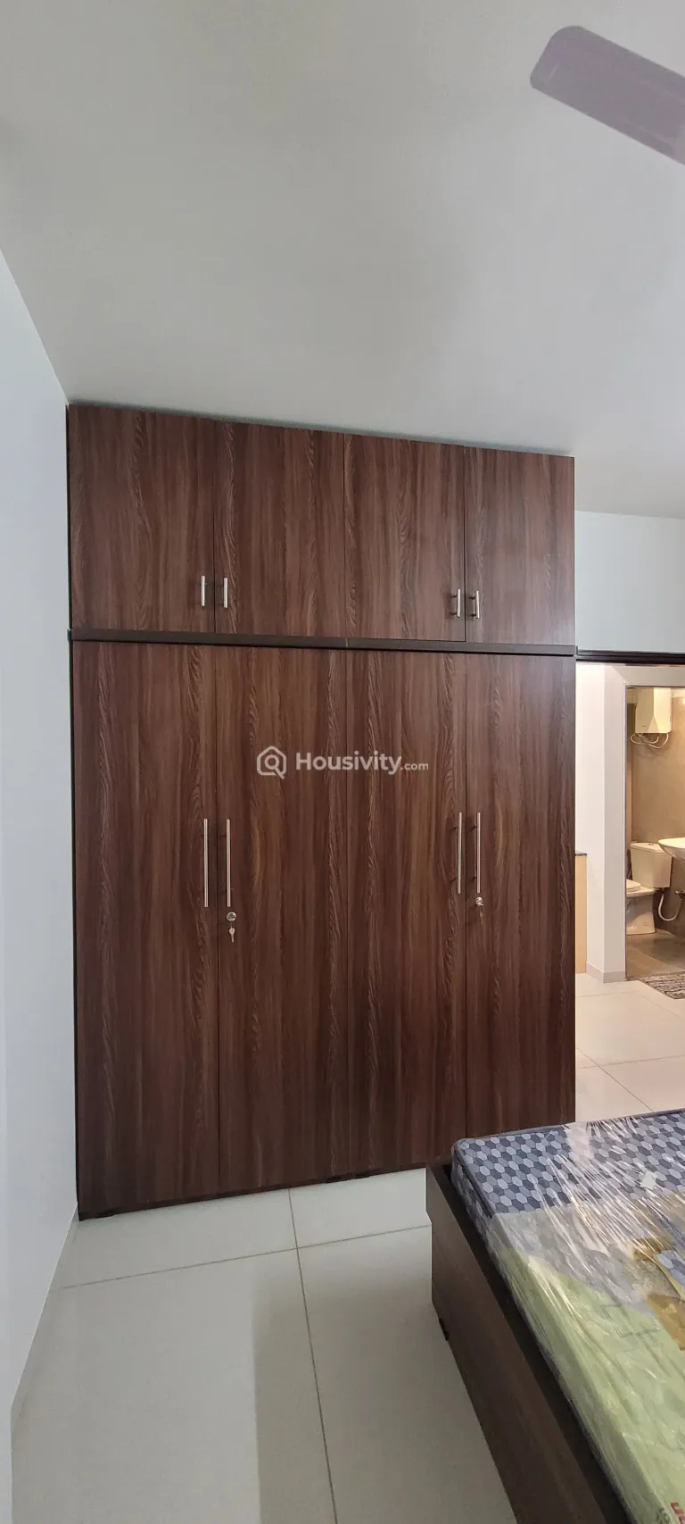 3 BHK Flat for Rent in Vaishnodevi, Ahmedabad Image 6