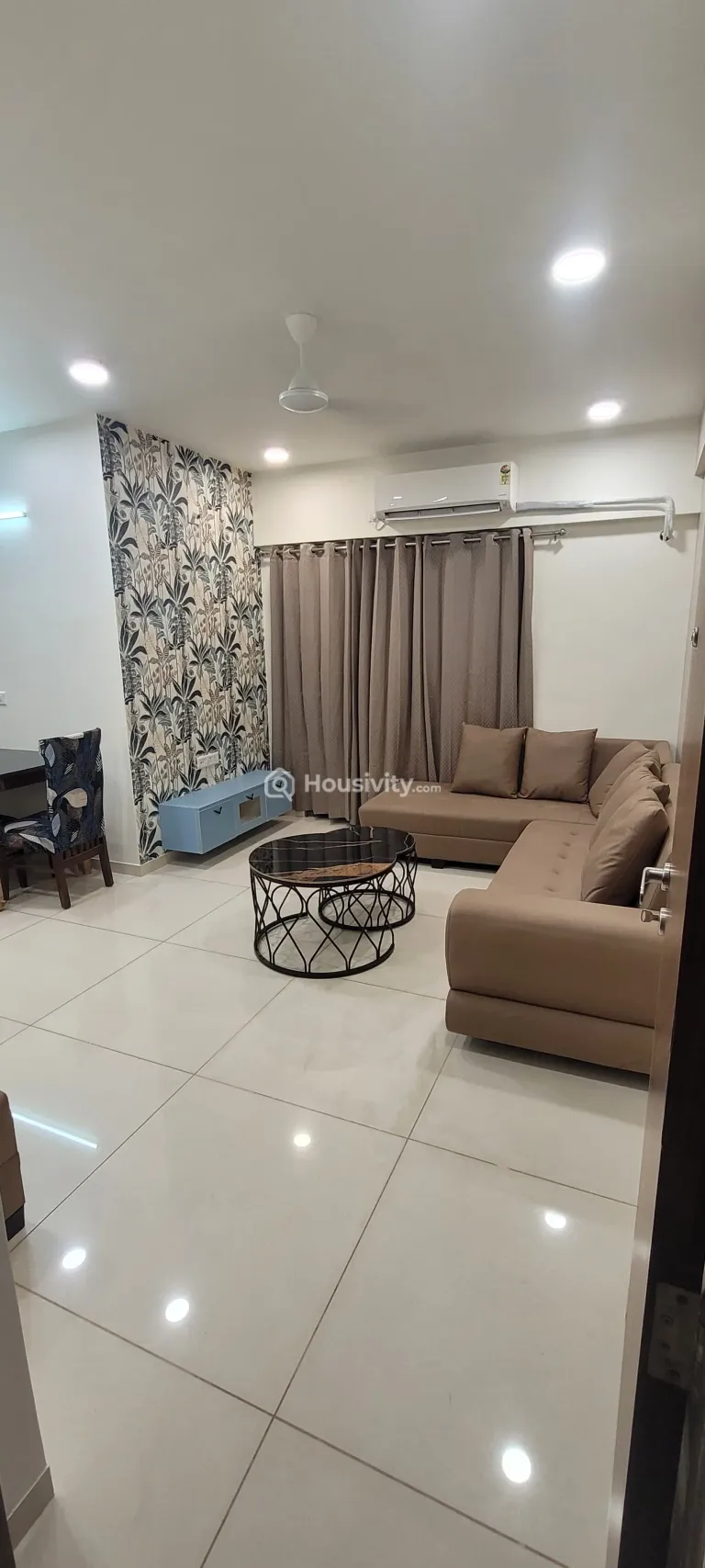 3 BHK Flat for Rent in Vaishnodevi, Ahmedabad Image 12