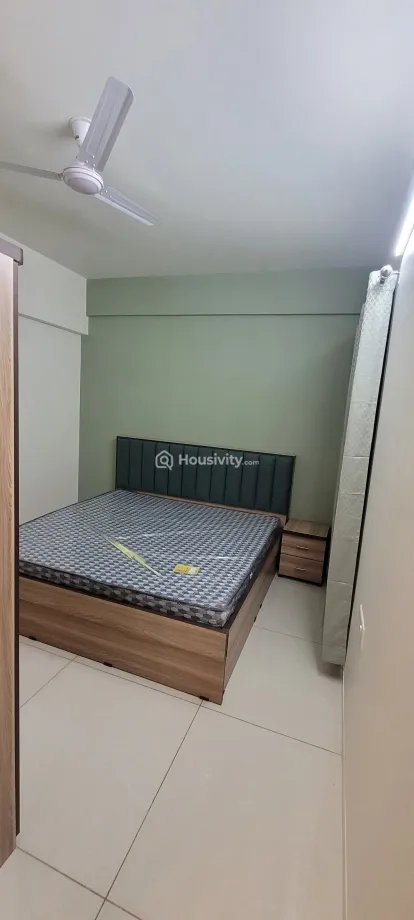 3 BHK Flat for Rent in Vaishnodevi, Ahmedabad Image 1