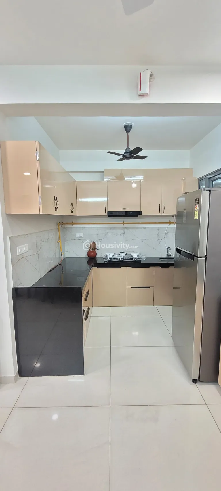 3 BHK Flat for Rent in Vaishnodevi, Ahmedabad Image 2