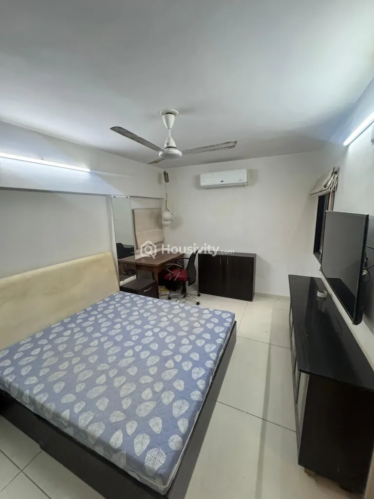 3 BHK Flat for Rent in vastrapur, Ahmedabad Image 10